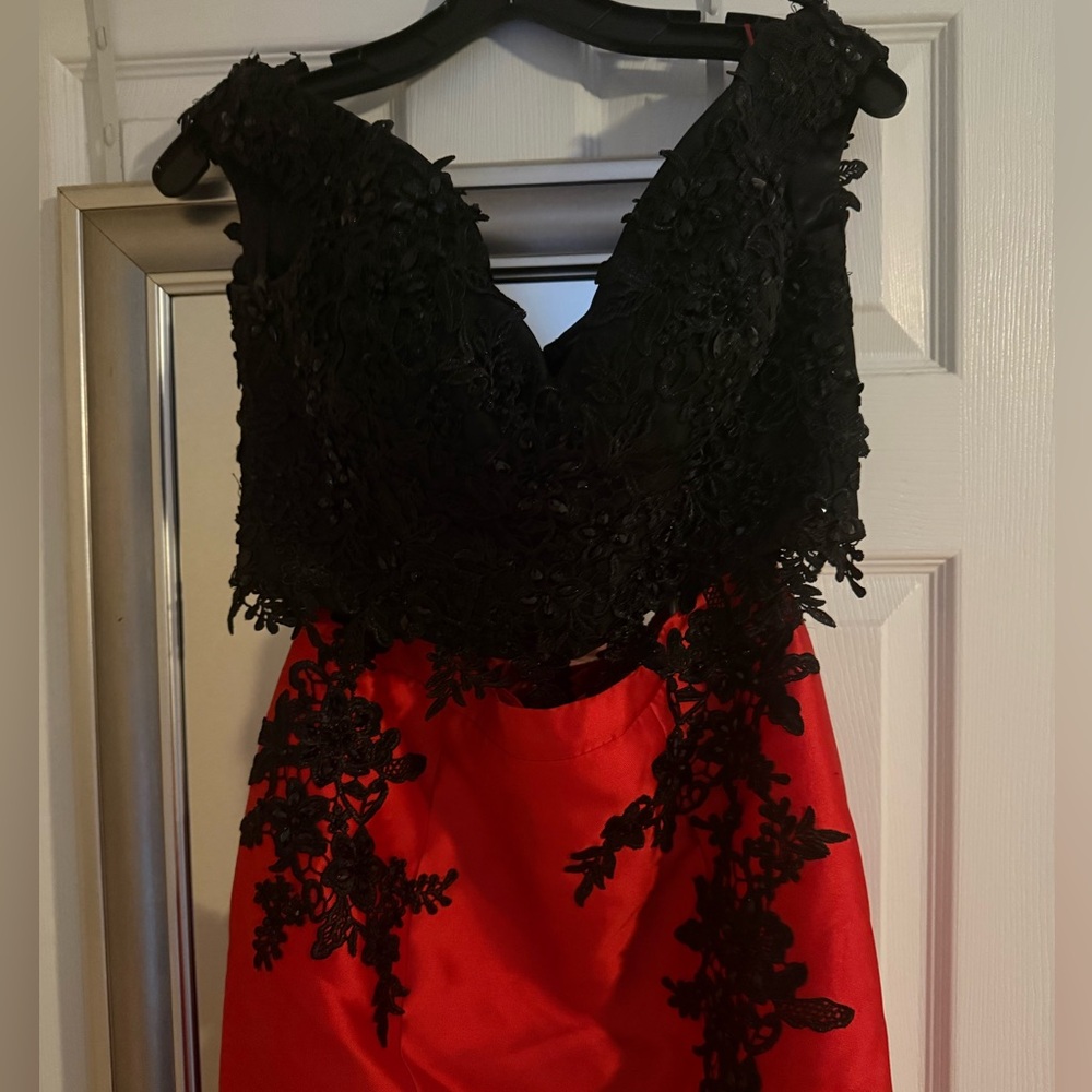 Prom Dress - Picture 4 of 7